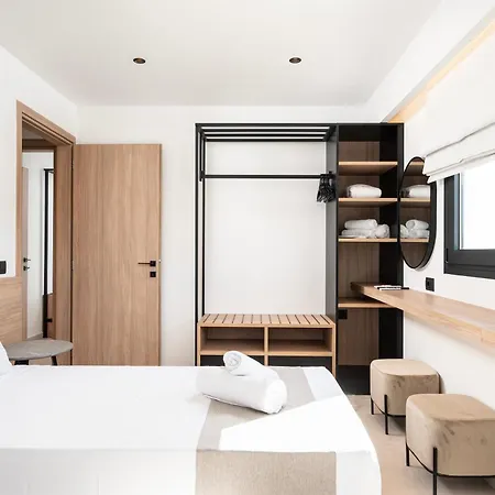 Geo's Luxury - Private Pool - By The فيلة