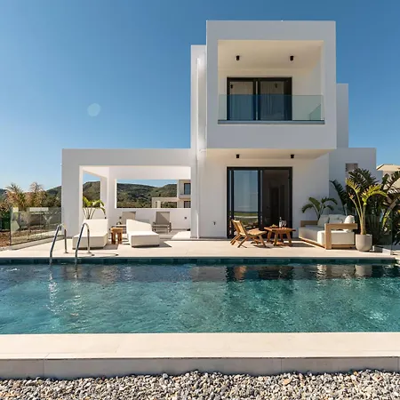 Geo's Luxury - Private Pool - By The * Kardamena (Kos)