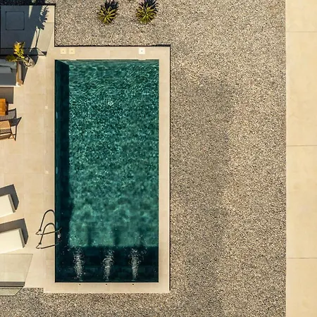 Villa Geo's Luxury - Private Pool - By The