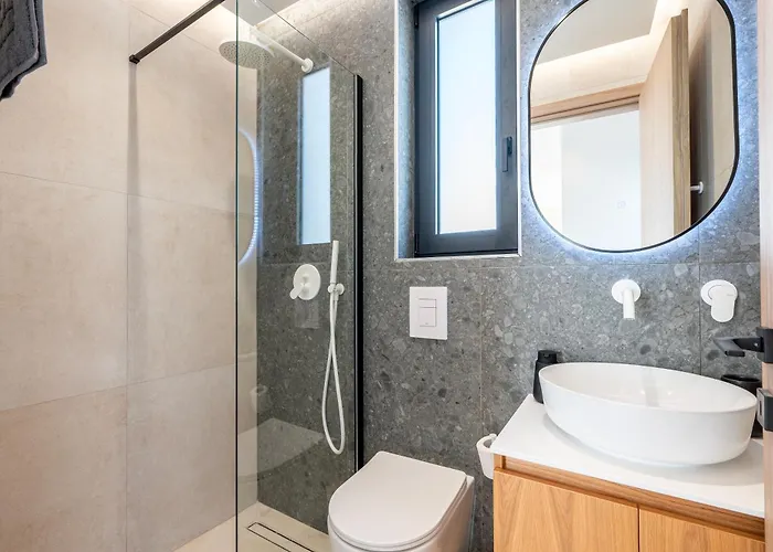 Geo's Luxury - Private Pool - By The فيلة *