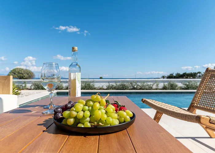 Βίλα Geo's Luxury - Private Pool - By The