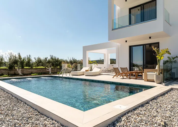 Βίλα Geo's Luxury - Private Pool - By The