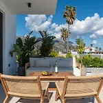 Villa Geo's Luxury - Private Pool - By The