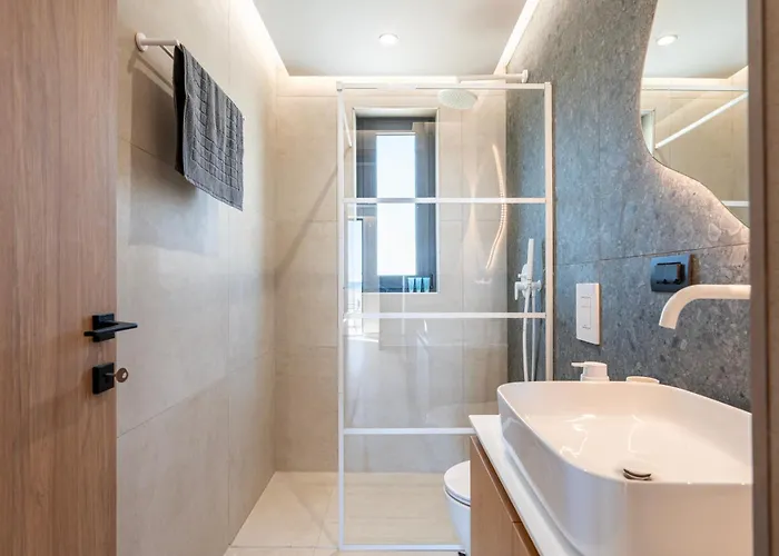 Geo's Luxury - Private Pool - By The 别墅