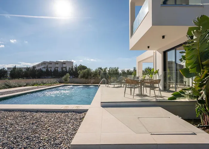 别墅 Geo's Luxury - Private Pool - By The